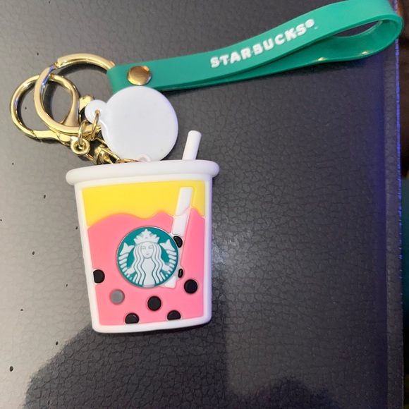 Starbucks boba tea keychain strawberry - Picture 2 of 5